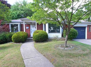 21721 Benjamin St, Saint Clair Shores, MI