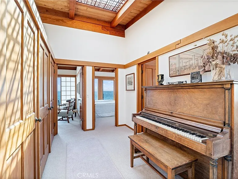 1911 Ocean Way — Photo 17