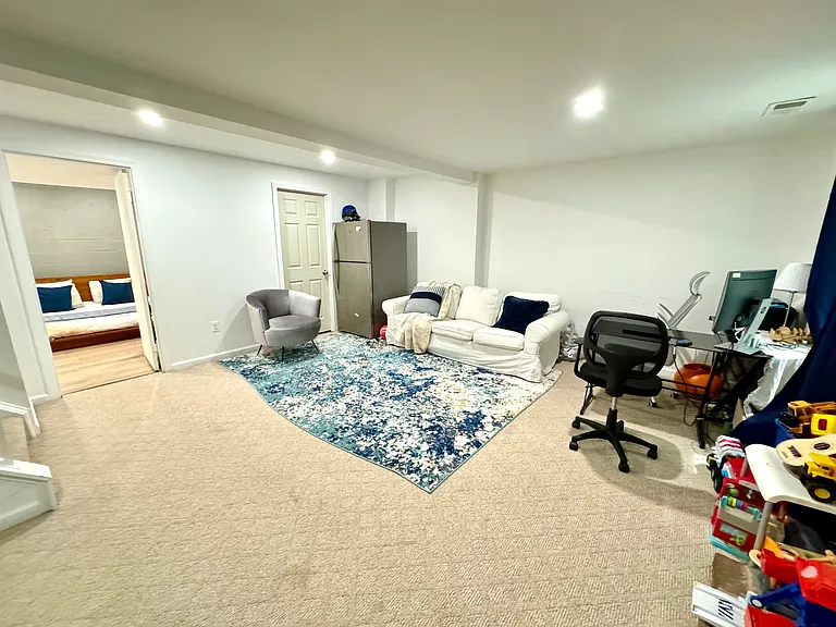 9609 Masterworks Dr — Photo 22