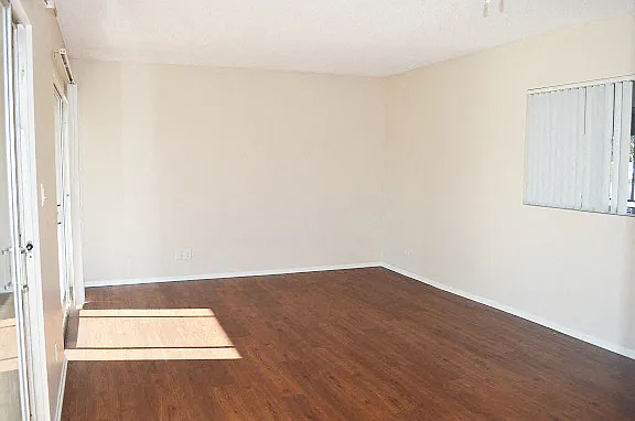 Madison Court Apartments — Photo 15