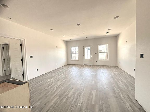 4th image of 2687 Bouie Rd