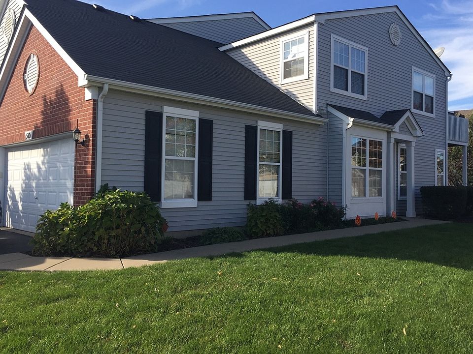 1st image of 5101 Edgewater Ct #4