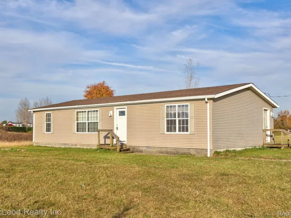 7515 Center Rd, Millington, MI 48746