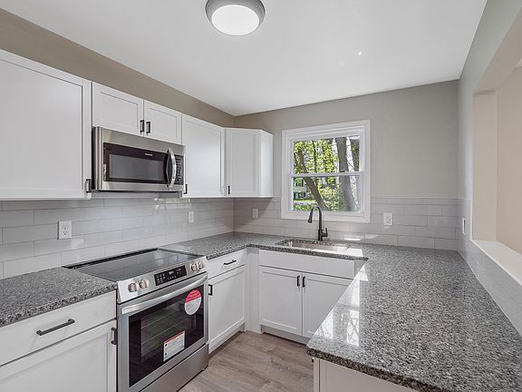 3rd image of 6878 Sand Hill Rd #9