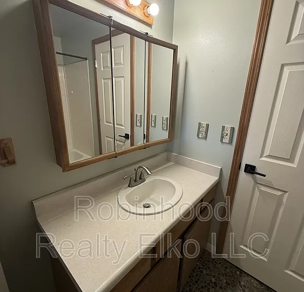 942 Bronco Dr — Photo 21