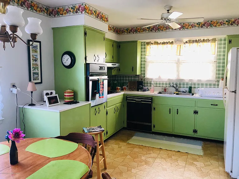 814 Shore Rd — Photo 8