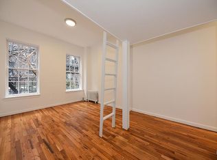 320 W 17th St APT 2RW, New York, NY 10011