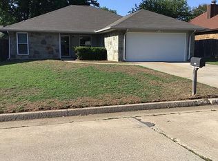 10533 Reiter Dr, Midwest City, OK 73130