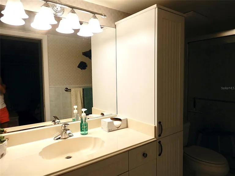 103 1st St E #210 — Photo 4