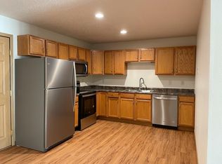 4297 5th Ave N #6, Grand Forks, ND 58203
