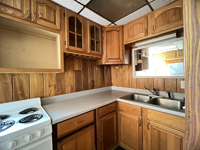 610 Cooper Pl #10 — Photo 8