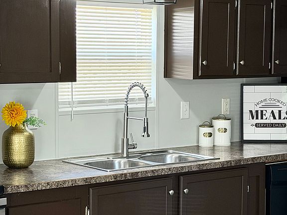 4th image of 5879 Hazel Dr