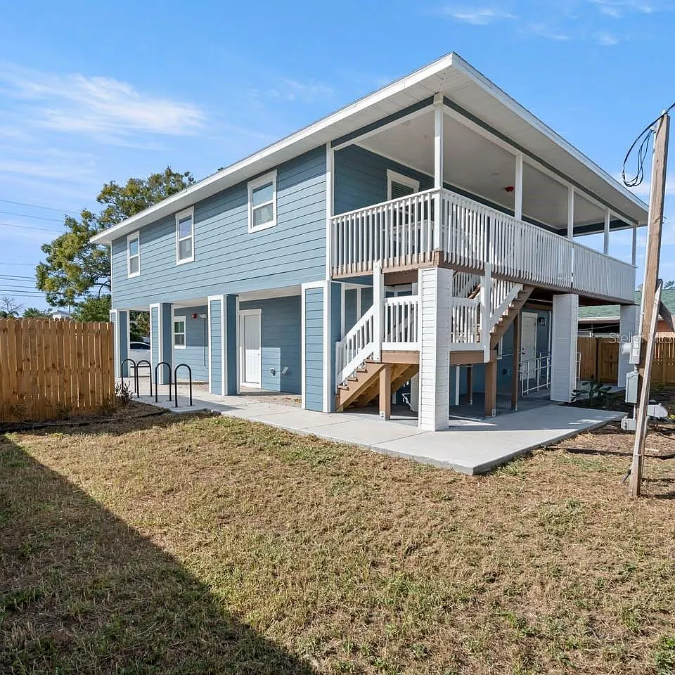 2 bed, 1.0 bath, 700 sqft, $2,095 — Photo 2