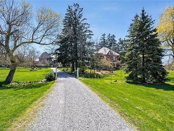 2nd image of 420 Ridge Rd