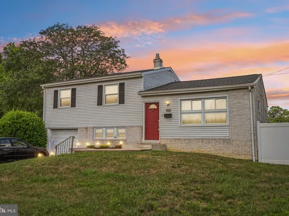 202 W Maiden Ln, Somerdale, NJ 08083