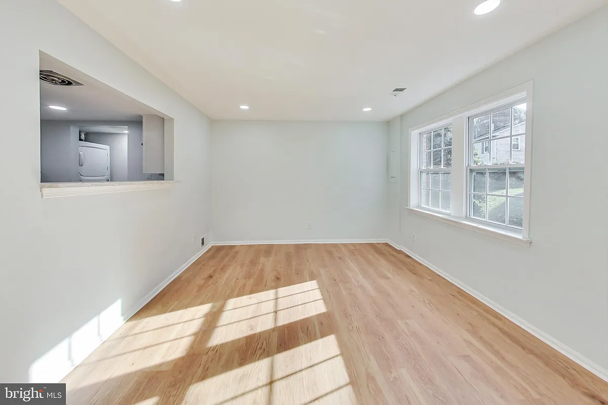 Building Photo - 9841 Hagel Cir