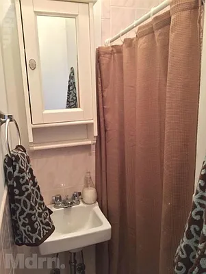 Rented by Mdrn Residential | media 16