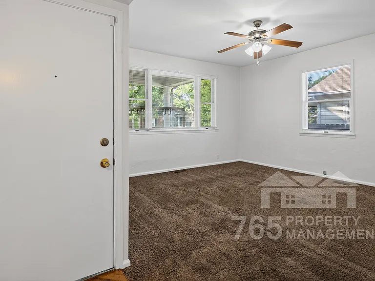 2504 Main St #1 — Photo 12