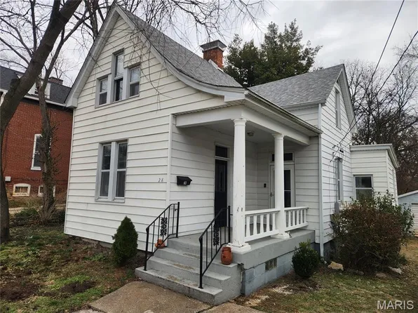 28 S 14th St, Belleville, IL 62220