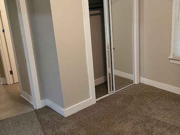 4th image of 480 Adrian Dr