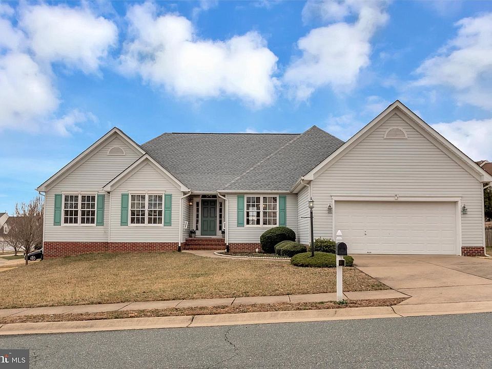 1st image of 51 Country Manor Dr