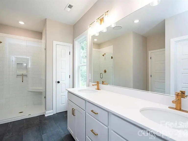 1721 Balfour Ln — Photo 12
