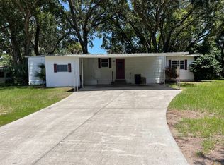 9 Coach House Ct, Daytona Beach, FL 32119
