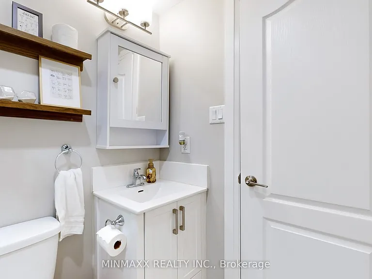 419 Wettlaufer Ter — Photo 35