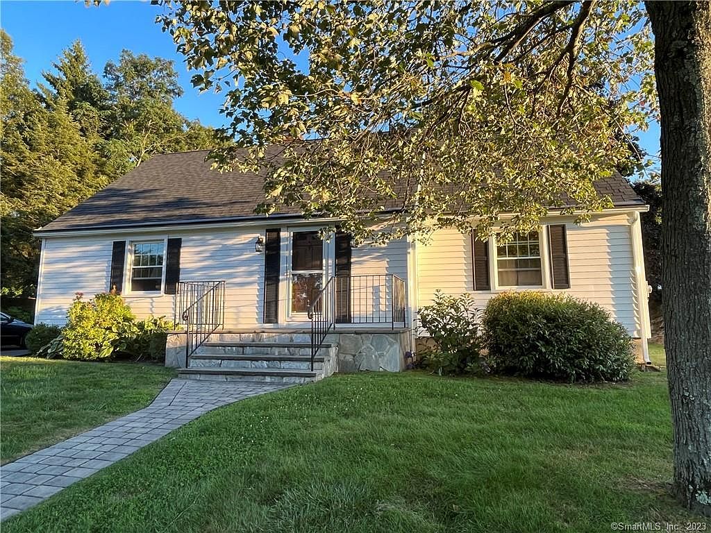 51 Alma St, Naugatuck, CT 06770 Zillow