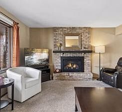 4th image of 1912 Serendipity Ct