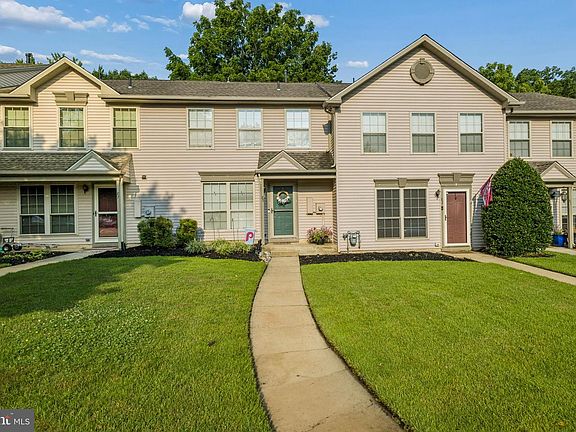 2nd image of 85 Forest Ct