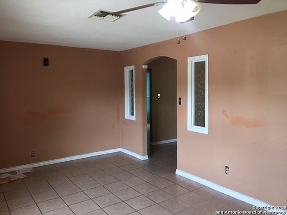 4th image of 6211 Deaf Smith St