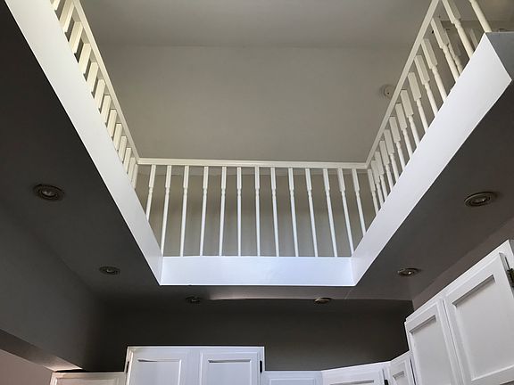 3rd image of 16227 Chesterfield Ave