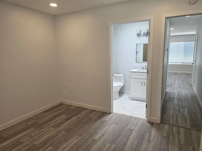 18651 Libra Cir — Photo 37