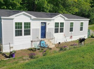 162 Harts Rd, Topsham, VT 05076