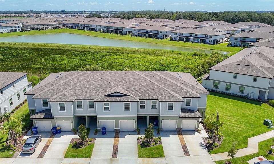 1st image of 32067 SPICEBERRY STREET