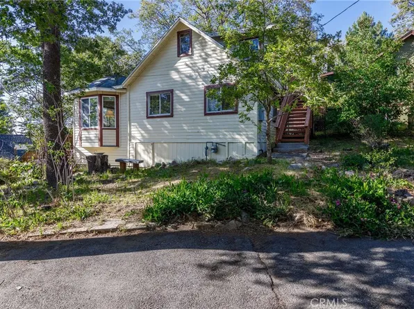 29288 Lake View Dr, Cedar Glen, CA 92321