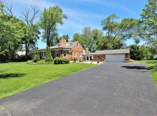 23601 N Quentin Rd, Lake Zurich, IL 60047