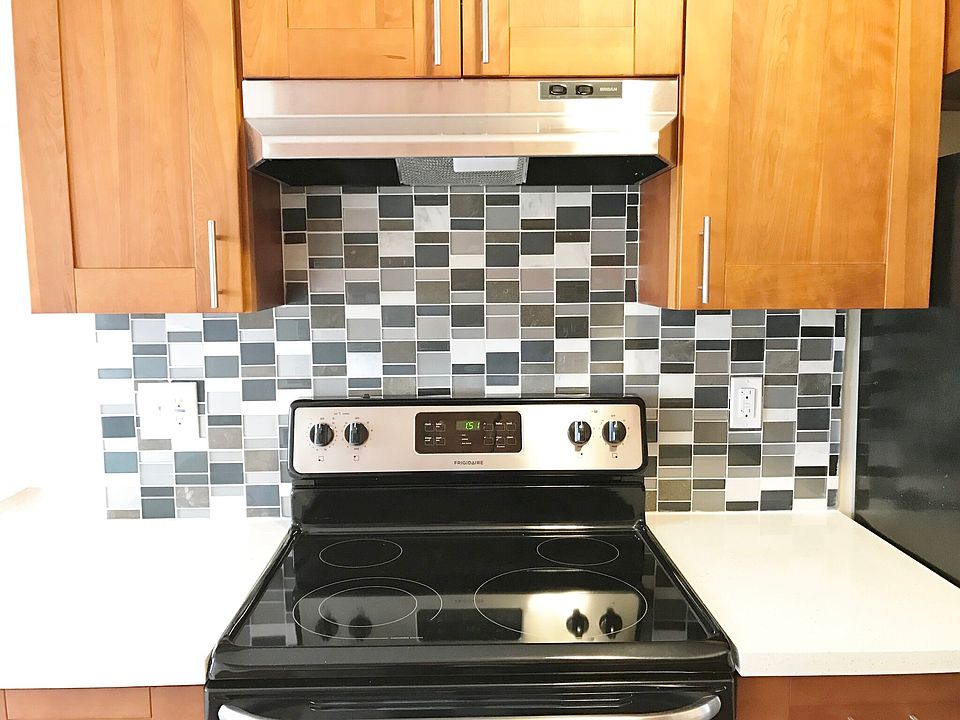 1st image of 690 Villa St APT 1