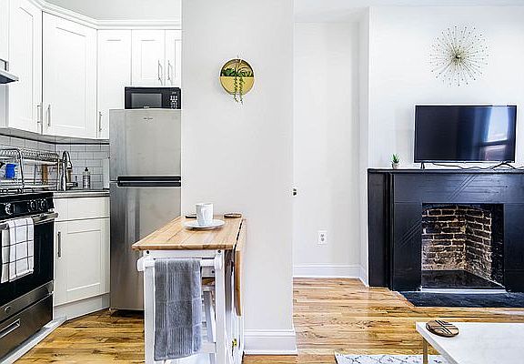 5th image of 726 Bergen St APT 3RF