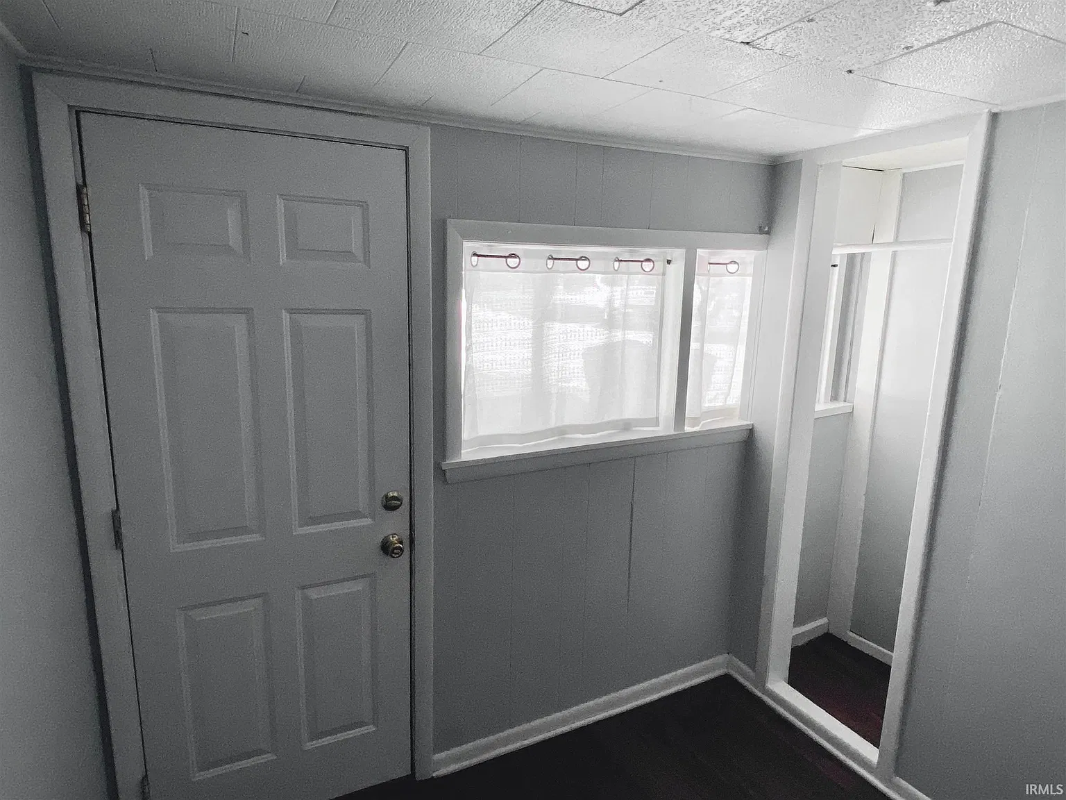 4 bed, 2.0 bath, 1720 sqft, $2,840 — Photo 3
