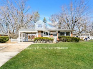 320 Saint Eugene Ln, Florissant, MO 63033