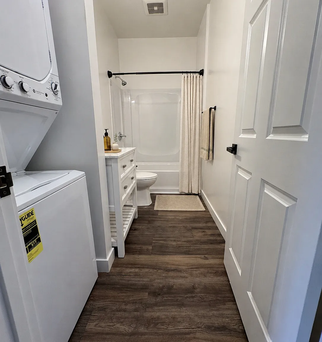 1 bed, 450 sqft, $2,195 — Photo 3