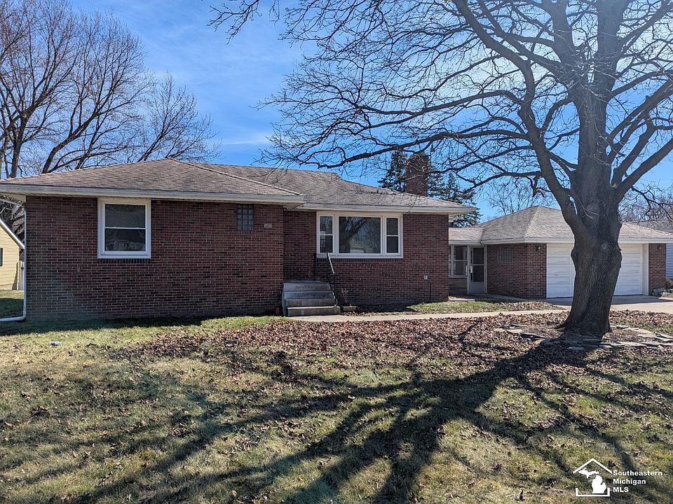 2nd image of 1954 Vivian Rd