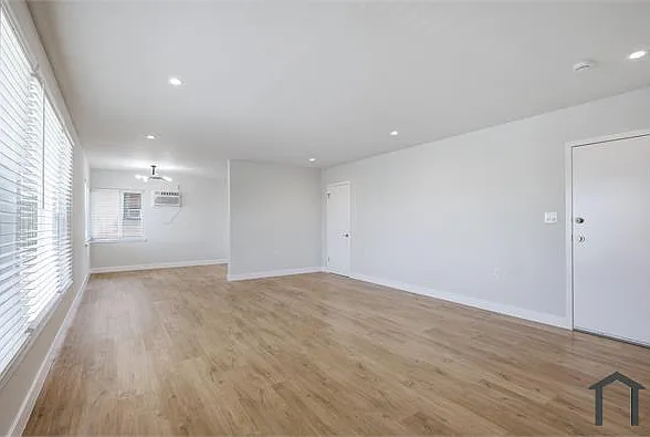 5036 Coliseum St #4 — Photo 12