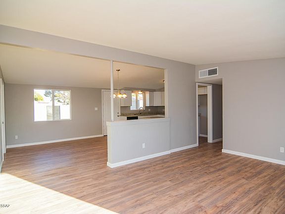 4th image of 1725 S Avenida Regulo