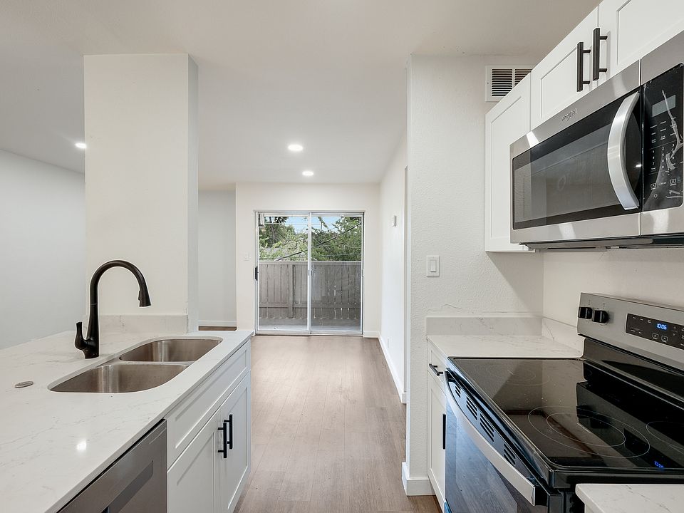 1st image of 340 Montclair St