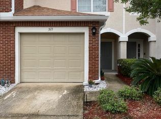 3173 Hollow Tree Ct, Jacksonville, FL 32216