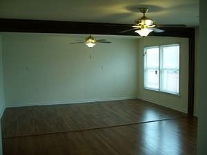 4th image of 216 W Mike Ave