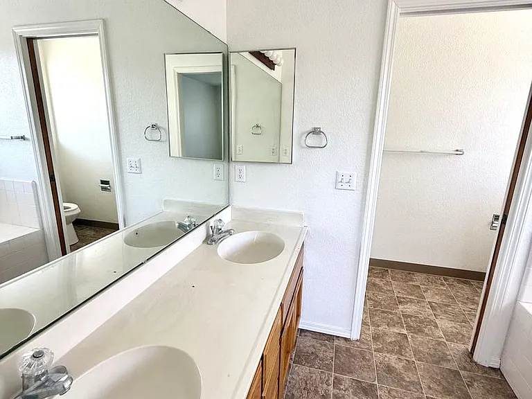 1250 Clearview Dr — Photo 7